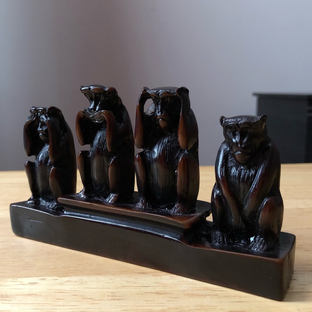 Good Monkey Statuette